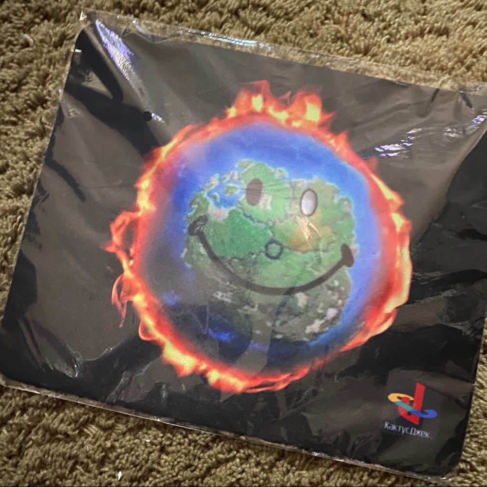 Travis Scott World Mousepad - Picture 1 of 3